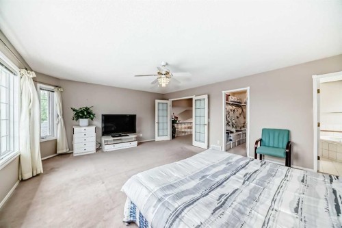 1405 Shawnee Road Sw, Calgary, AB - Indoor Photo Showing Bedroom