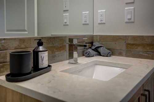 409-245 Edith Place Nw, Calgary, AB - Indoor