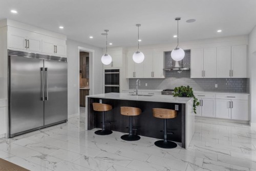 7 Mystic Ridge Way Sw, Calgary, AB - Indoor Photo Showing Kitchen With Upgraded Kitchen