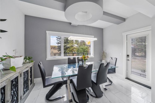7 Mystic Ridge Way Sw, Calgary, AB - Indoor Photo Showing Dining Room