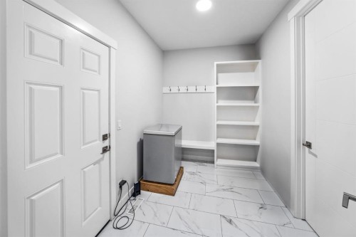 7 Mystic Ridge Way Sw, Calgary, AB - Indoor Photo Showing Other Room