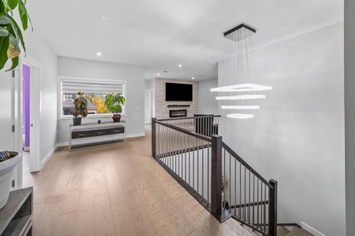 7 Mystic Ridge Way Sw, Calgary, AB - Indoor