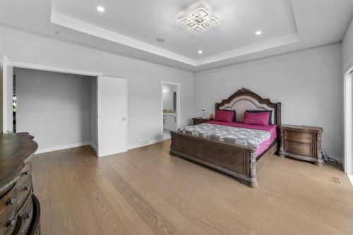 7 Mystic Ridge Way Sw, Calgary, AB - Indoor Photo Showing Bedroom