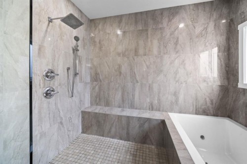 7 Mystic Ridge Way Sw, Calgary, AB - Indoor Photo Showing Bathroom
