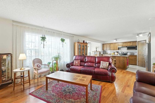 42 Citadel Crest Green Nw, Calgary, AB - Indoor Photo Showing Living Room