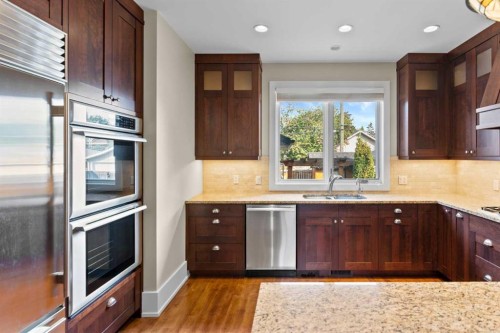 1428 2A Street Nw, Calgary, AB - Indoor Photo Showing Kitchen With Double Sink With Upgraded Kitchen