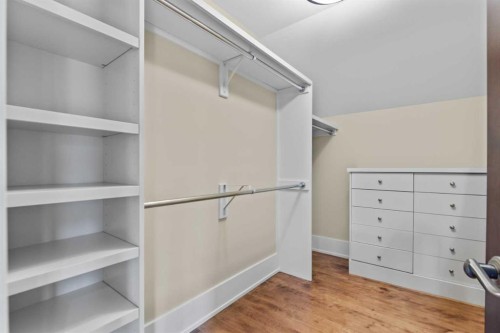 1428 2A Street Nw, Calgary, AB - Indoor With Storage