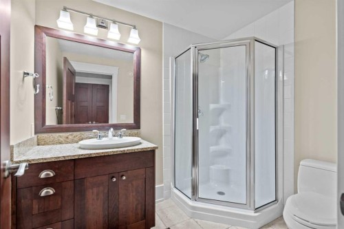 1428 2A Street Nw, Calgary, AB - Indoor Photo Showing Bathroom