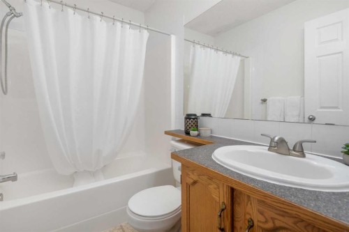 108 Hidden Creek Rise Nw, Calgary, AB - Indoor Photo Showing Bathroom