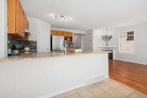 108 Hidden Creek Rise Nw, Calgary, AB - Indoor Photo Showing Kitchen