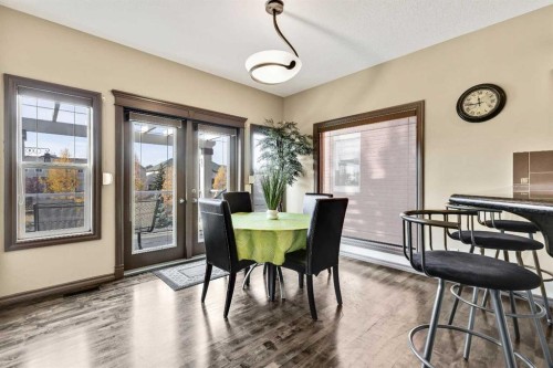 943 Bayside Drive Sw, Airdrie, AB - Indoor Photo Showing Dining Room