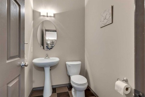 943 Bayside Drive Sw, Airdrie, AB - Indoor Photo Showing Bathroom