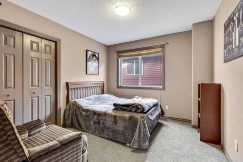 943 Bayside Drive Sw, Airdrie, AB - Indoor Photo Showing Bedroom