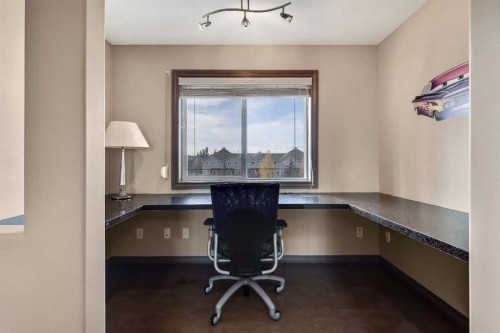 943 Bayside Drive Sw, Airdrie, AB - Indoor Photo Showing Office