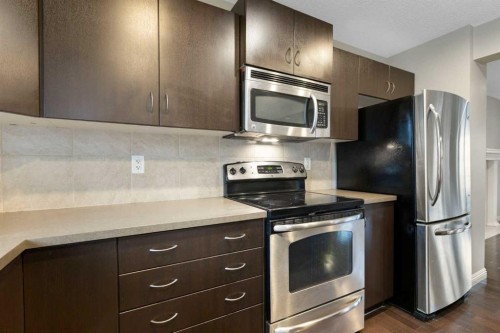 221 Prestwick Terrace Se, Calgary, AB - Indoor Photo Showing Kitchen