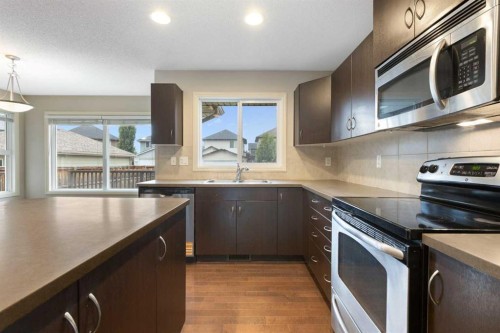 221 Prestwick Terrace Se, Calgary, AB - Indoor Photo Showing Kitchen