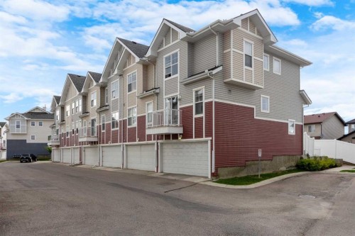 3022 New Brighton Gardens SE Calgary, AB T2Z 0A5