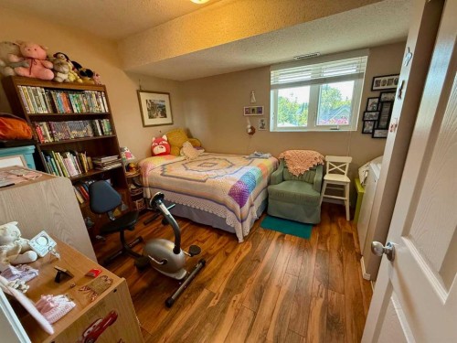 4816 50 Avenue, Breton, AB - Indoor Photo Showing Bedroom