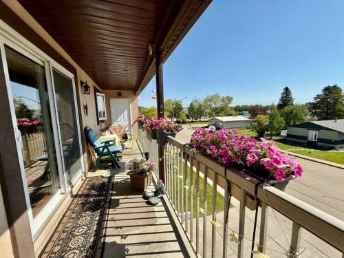 4816 50 Avenue, Breton, AB - Outdoor With Balcony With Exterior
