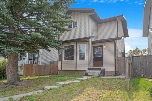 61 Falmere Way Ne, Calgary, AB - Outdoor
