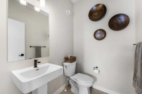 84 Ricardo Ranch Avenue Se, Calgary, AB - Indoor Photo Showing Bathroom