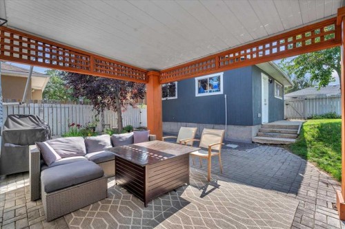 85 Warwick Drive Sw, Calgary, AB - Outdoor With Deck Patio Veranda