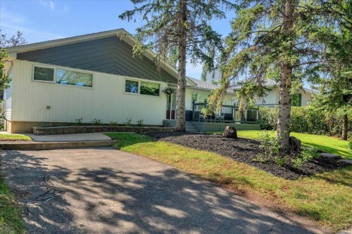 85 Warwick Drive Sw, Calgary, AB - Outdoor