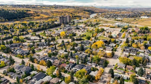 533 32 Street Nw, Calgary, AB - Outdoor With View