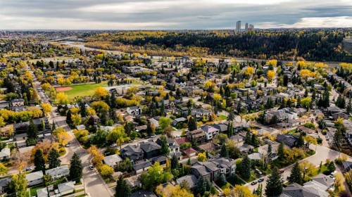 533 32 Street Nw, Calgary, AB - Outdoor With View