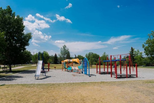533 32 Street Nw, Calgary, AB - Outdoor