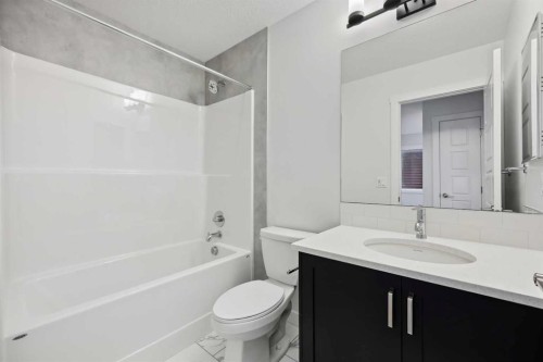 351 Fireside Drive, Cochrane, AB - Indoor Photo Showing Bathroom