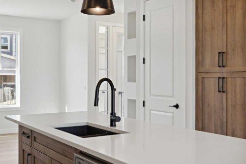 414 River Avenue, Cochrane, AB - Indoor Photo Showing Kitchen