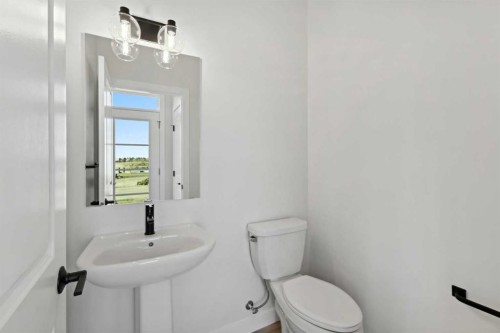 414 River Avenue, Cochrane, AB - Indoor Photo Showing Bathroom