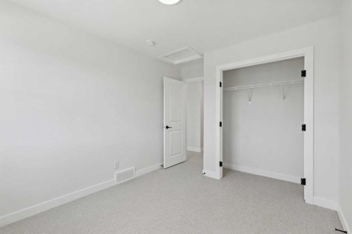 414 River Avenue, Cochrane, AB - Indoor Photo Showing Other Room