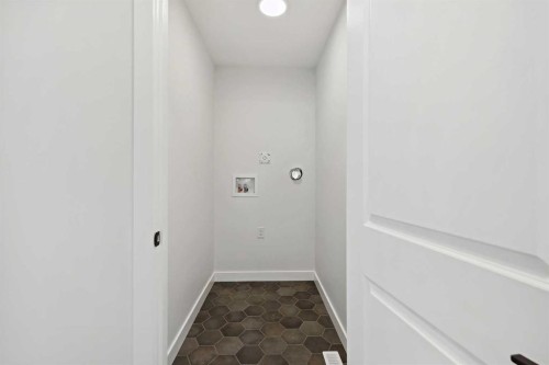 414 River Avenue, Cochrane, AB - Indoor Photo Showing Other Room