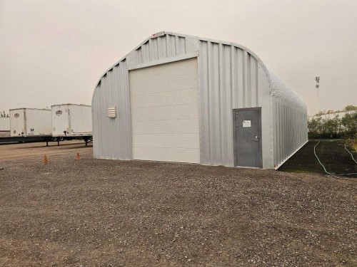 9415 44 Street Se, Calgary, AB 