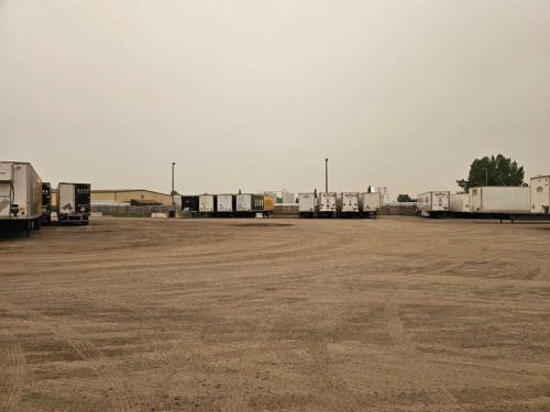 9415 44 Street Se, Calgary, AB 