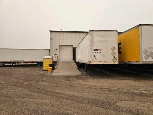 9415 44 Street Se, Calgary, AB 