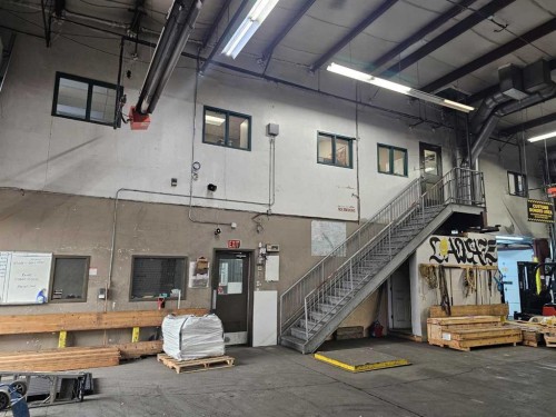 9415 44 Street Se, Calgary, AB 