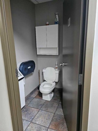 9415 44 Street Se, Calgary, AB 