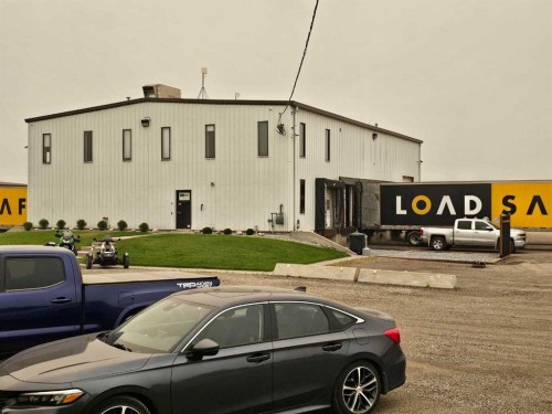 9415 44 Street Se, Calgary, AB 