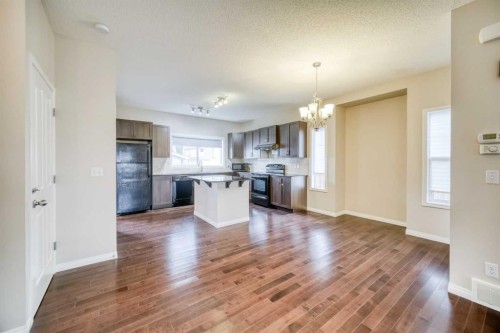 37 Panton View Nw, Calgary, AB - Indoor Photo Showing Kitchen