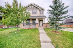 37 Panton View NW Calgary, AB T3K 0W2
