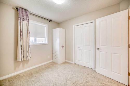 37 Panton View Nw, Calgary, AB - Indoor Photo Showing Other Room