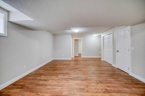 37 Panton View Nw, Calgary, AB - Indoor Photo Showing Other Room