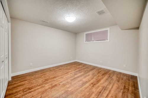 37 Panton View Nw, Calgary, AB - Indoor Photo Showing Other Room