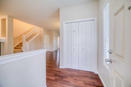 37 Panton View Nw, Calgary, AB - Indoor