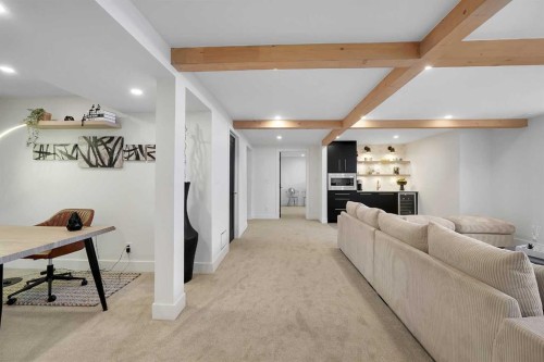 611 Parkridge Drive Se, Calgary, AB - Indoor