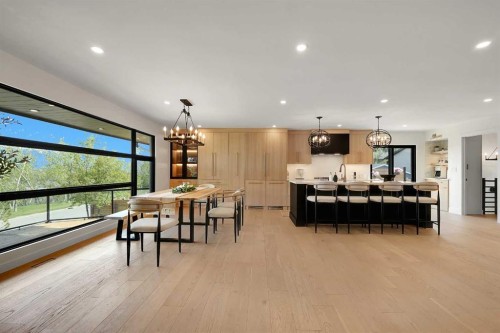 611 Parkridge Drive Se, Calgary, AB - Indoor Photo Showing Other Room