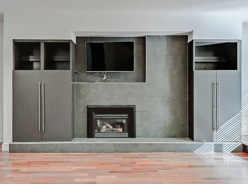 2109 14A Street Sw, Calgary, AB - Indoor Photo Showing Living Room With Fireplace